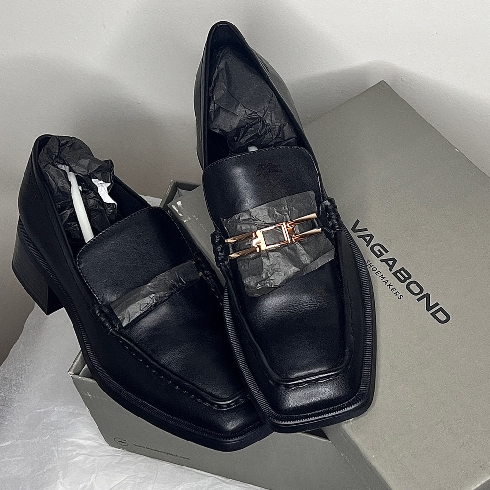 Vagabond Shoemakers Blanca Leather Chain Loafer